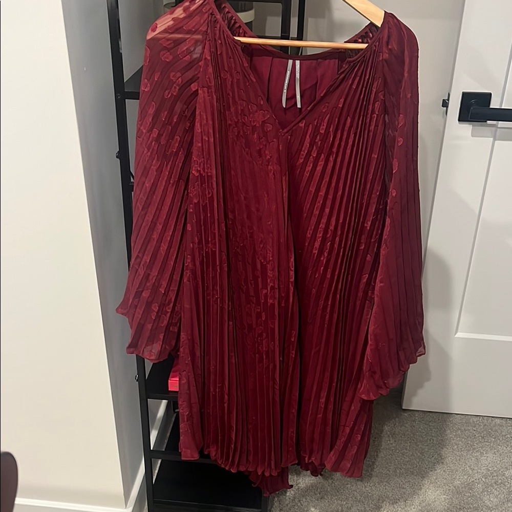 Anthropologie Red Pleated 3/4 Sleeve Blouse